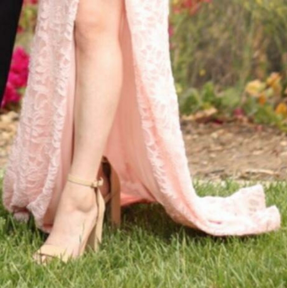 WINDSOR DRESS PROM - Picture 7 of 8